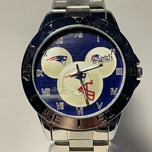 NEW ENGLAND PATRIOTS NFL Mickey Mouse Stainless-Steel Silver Watch NEW